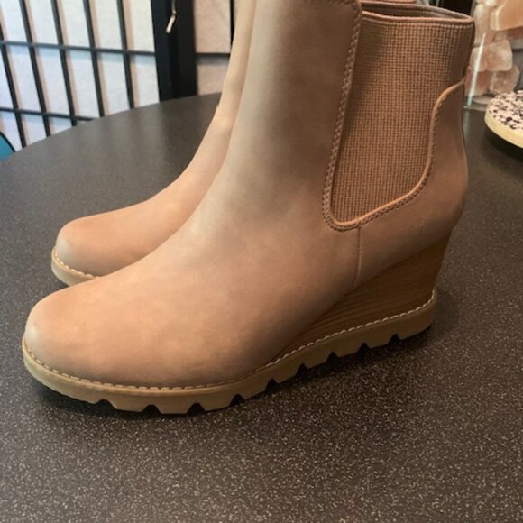 Wedge Ankle Boots-Tan! - Picture 5 of 6